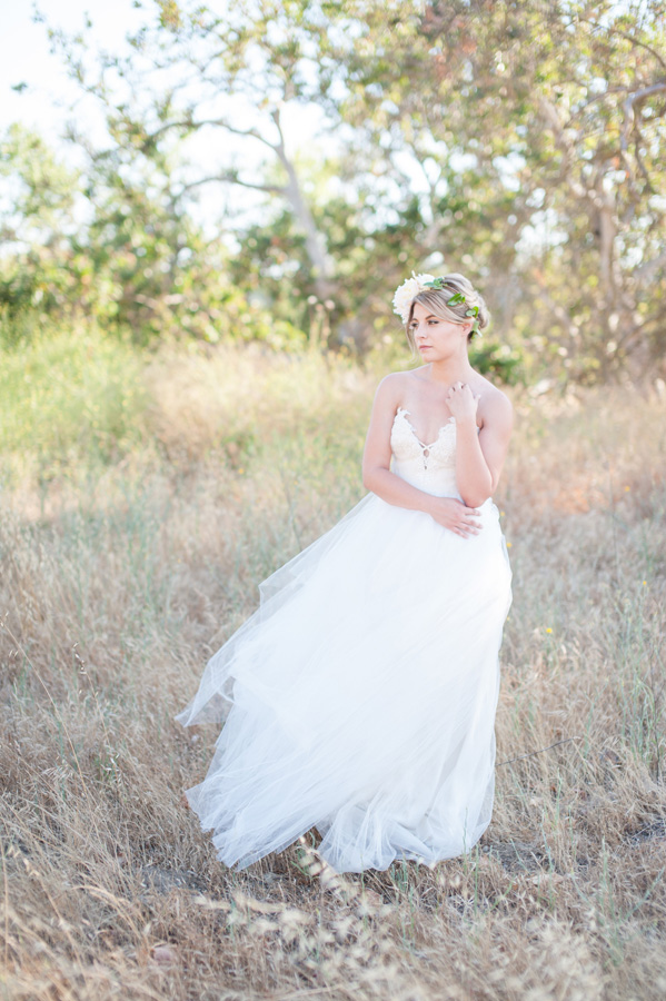 Romantic Bridal Fashion Shoot in California - Utterly Engaged